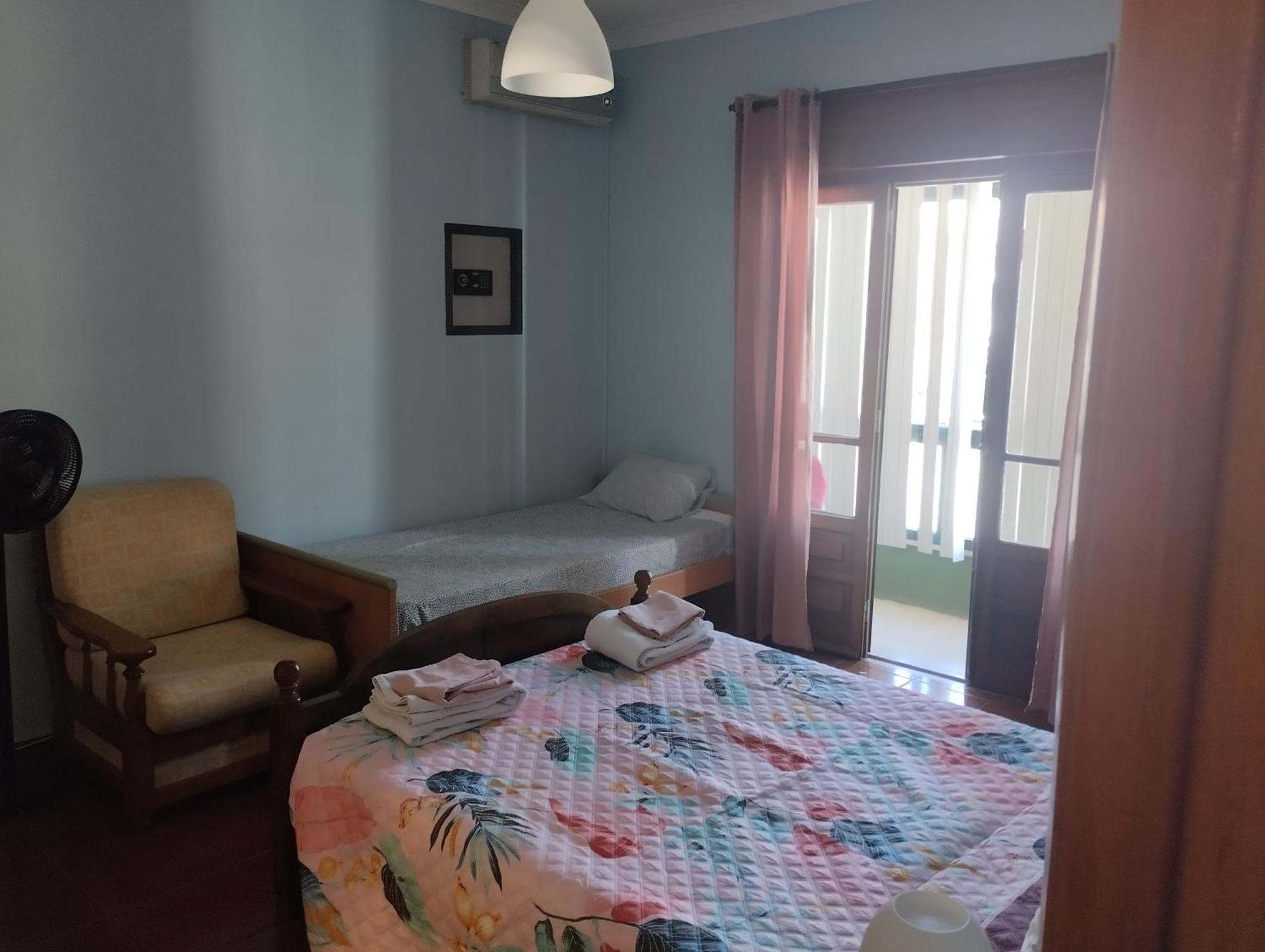 Alojamento Local, Cantinho Verde Otel Corroios Dış mekan fotoğraf